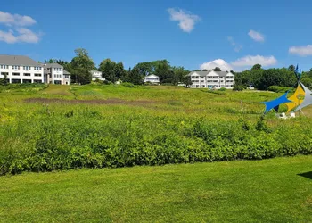 Strawberry Hill Seaside Inn hotel thumbnail 7