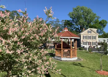 Eagle Wing Inn - Cape Cod hotel thumbnail 4