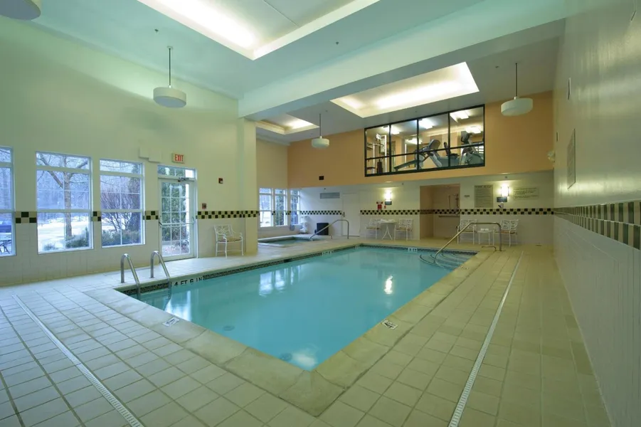 D. Hotel Suites & Spa hotel detail image 2