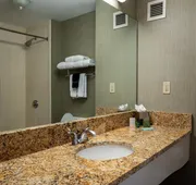 D. Hotel Suites & Spa hotel detail image 4
