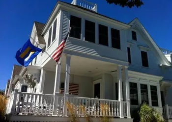 White Porch Inn hotel thumbnail 2
