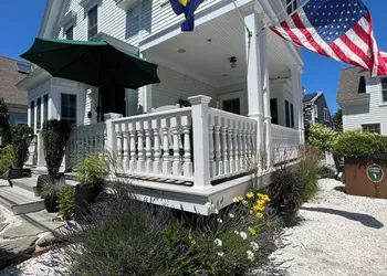 White Porch Inn hotel thumbnail 5