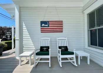 White Porch Inn hotel thumbnail 8