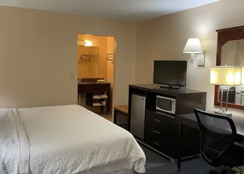 Slumber Inn Of Harrisonville hotel thumbnail 3