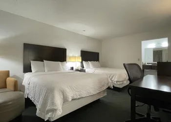 Slumber Inn Of Harrisonville hotel thumbnail 5