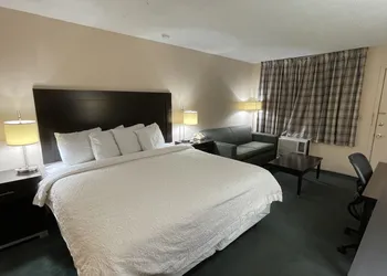 Slumber Inn Of Harrisonville hotel thumbnail 8