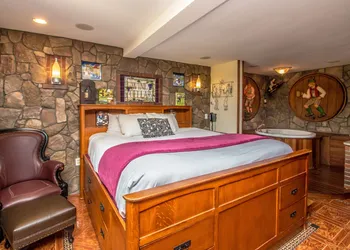 Adventure Suites hotel thumbnail 6