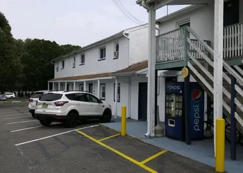 Budget Inn Motel Suites hotel thumbnail 6