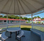 Economy Motel Inn & Suites hotel detail image 5