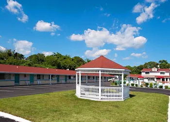 Economy Motel Inn & Suites hotel thumbnail 6