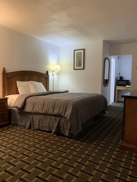 Rodeway Inn & Suites Raton hotel detail image 6