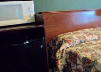 Belmont Motel hotel thumbnail 8