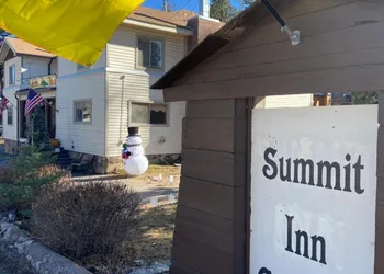Summit Inn hotel thumbnail 6