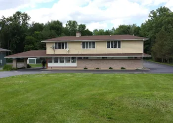 Budget Inn Fairport hotel thumbnail 2