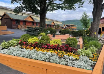 Lake Crest Inn hotel thumbnail 8