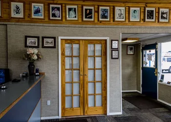 Lakeview Lodge Motel hotel thumbnail 7