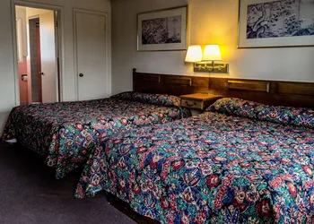 Lakeview Lodge Motel hotel thumbnail 8