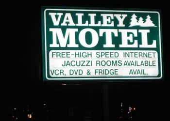 The Valley Motel hotel thumbnail 3