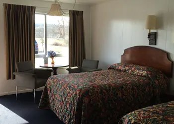 The Valley Motel hotel thumbnail 5