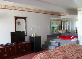 The Valley Motel hotel thumbnail 7