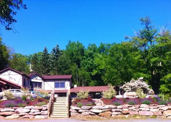Lake Harmony Inn hotel thumbnail 3