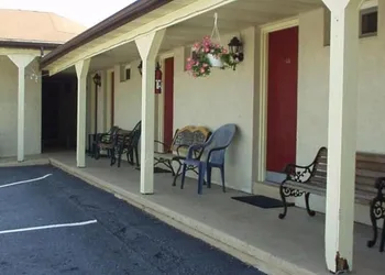 Hollander Motel hotel thumbnail 2