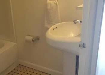 Hollander Motel hotel thumbnail 7