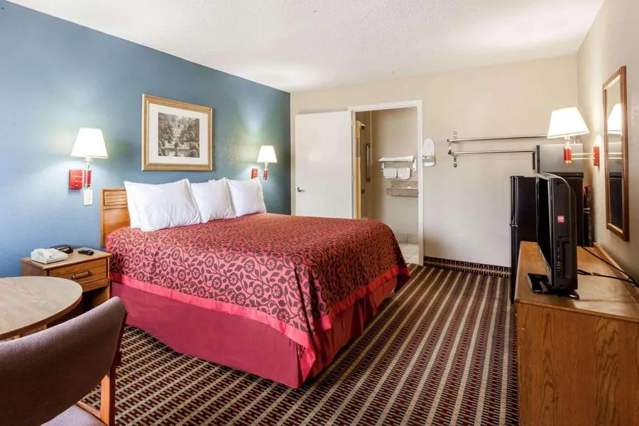 Days Inn by Wyndham Nashville North/Opryland Area hotel detail image 2