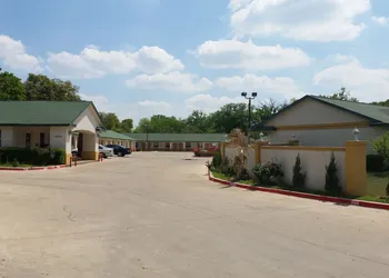 Haltom Inn hotel thumbnail 4