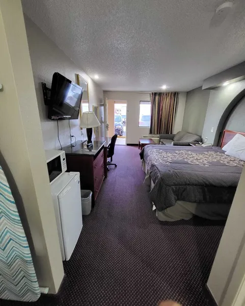 Hallmark Inn and Suites hotel detail image 2
