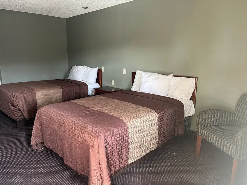 Hallmark Inn and Suites hotel detail image 6