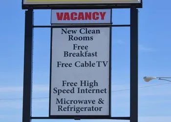 Executive Inn hotel thumbnail 8