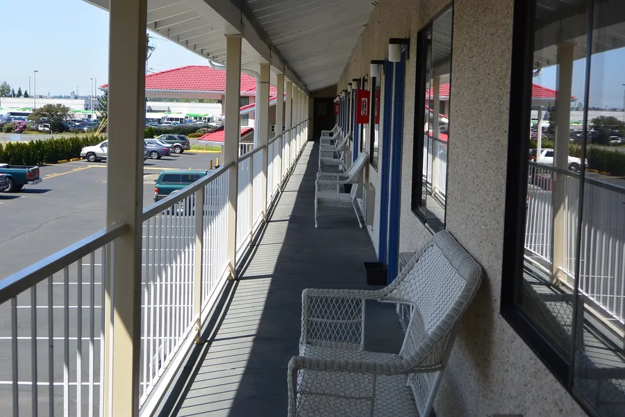 Days Inn by Wyndham Lakewood South Tacoma hotel detail image 2