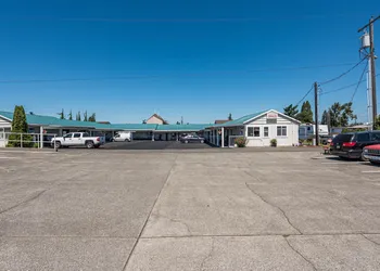 Sundowner Motel hotel thumbnail 3