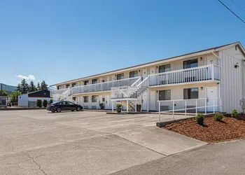 Sundowner Motel hotel thumbnail 4