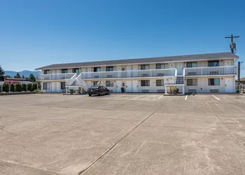 Sundowner Motel hotel thumbnail 5