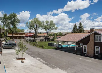 Stagecoach Inn & Suites hotel thumbnail 6