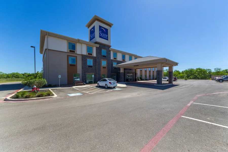 Sleep Inn & Suites Jourdanton - Pleasanton hotel detail image 2