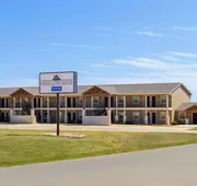 Eagle's Den Suites Cotulla a Travelodge by Wyndham hotel detail image 3
