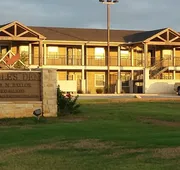 Eagle's Den Suites Cotulla a Travelodge by Wyndham hotel detail image 4