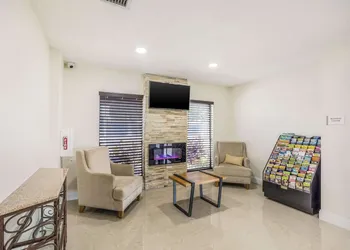 Baymont by Wyndham Orlando Downtown hotel thumbnail 6