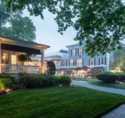 Chateau Inn and Suites hotel detail image 5