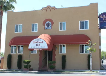 Holland Inn and Suites hotel thumbnail 4