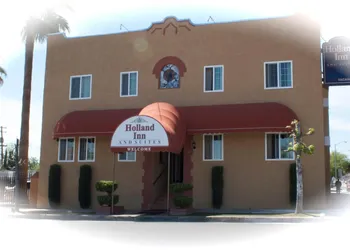 Holland Inn and Suites hotel thumbnail 5