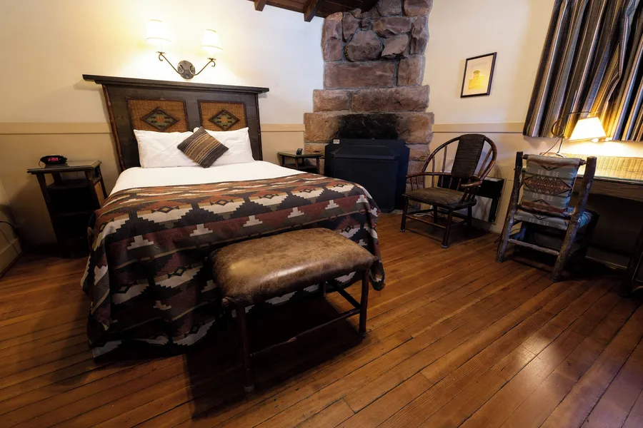 Zion Lodge - Inside the Park hotel detail image 6