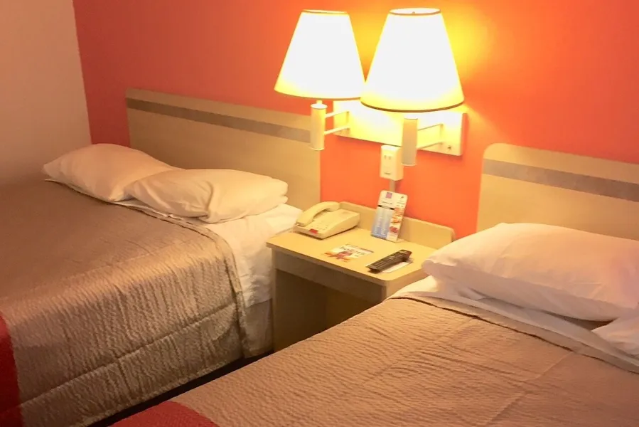 Red Carpet Inn hotel detail image 6