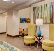 Hampton Inn & Suites Manchester hotel detail image 4