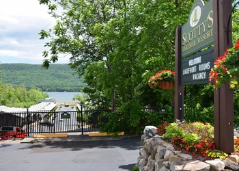 Scotty's Lakeside Resort hotel thumbnail 8
