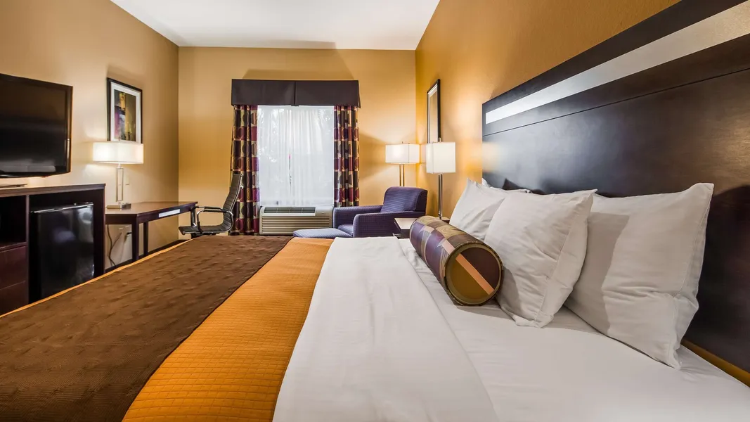 Best Western Plus Kenedy Inn hotel detail image 6