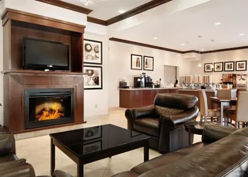 Tisdale Canalta Hotel hotel thumbnail 3